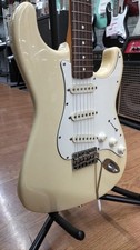[Fender Japan] Guitare