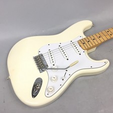 [Fender] Guitare électrique